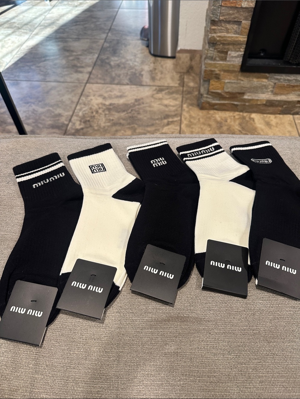 Black and White Athletic Crew Socks - Pack of 5